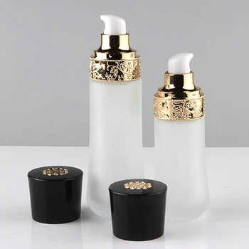 Луксозна стъклена бутилка лосион за тяло с помпа gold flowers 40ml BB cream за опаковане на грим